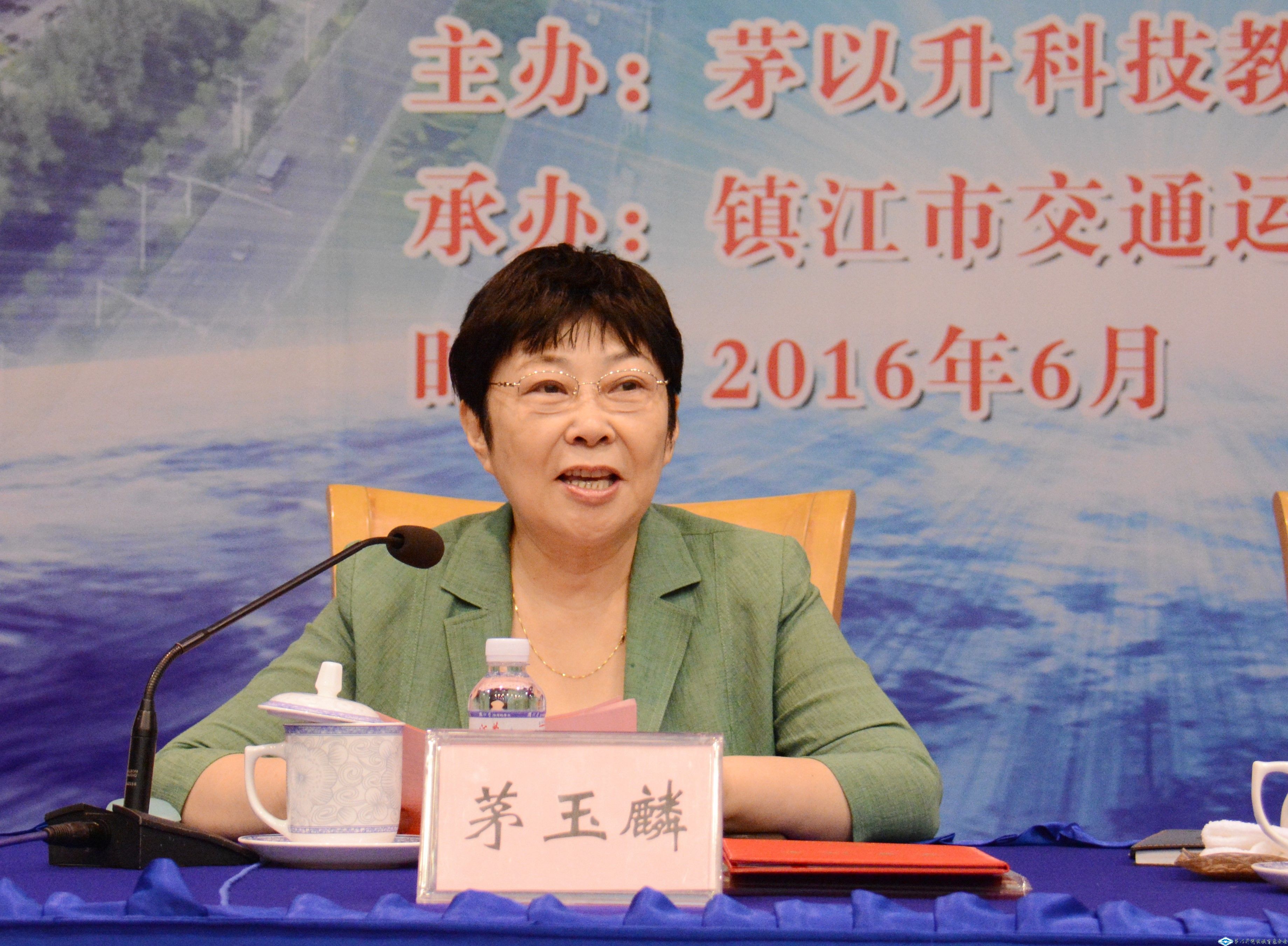 久久久精品国产亚洲成人满18免费网站