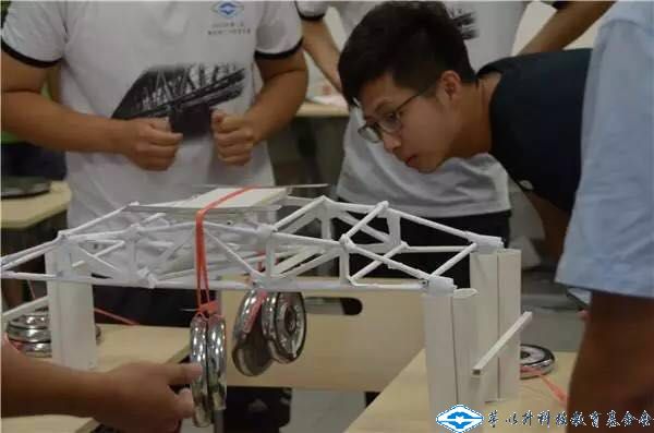 久久久精品国产亚洲成人满18免费网站