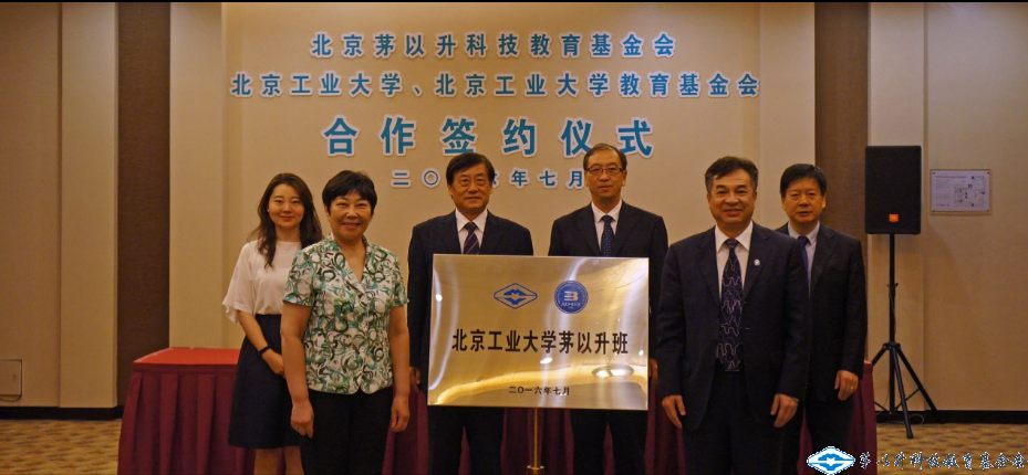 久久久精品国产亚洲成人满18免费网站