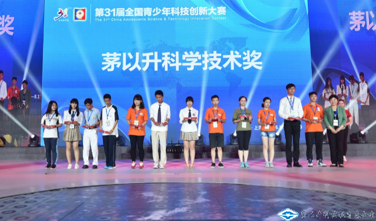 久久久精品国产亚洲成人满18免费网站