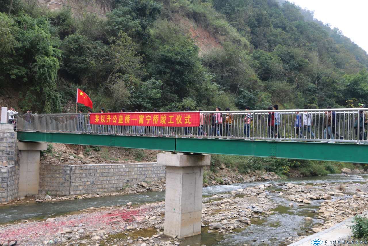 久久久精品国产亚洲成人满18免费网站