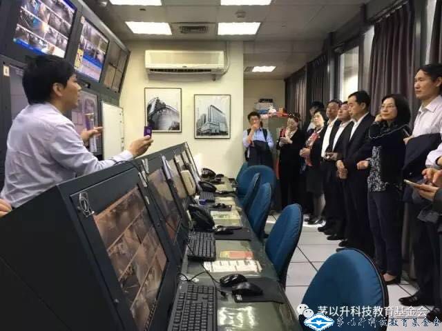 久久久精品国产亚洲成人满18免费网站