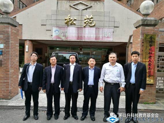 久久久精品国产亚洲成人满18免费网站