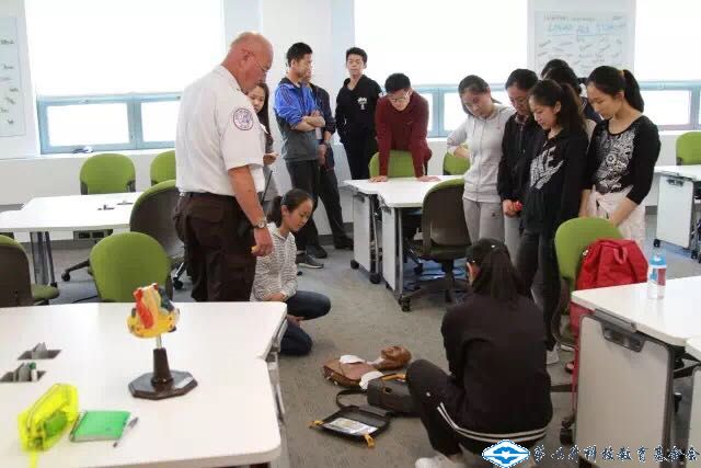 久久久精品国产亚洲成人满18免费网站