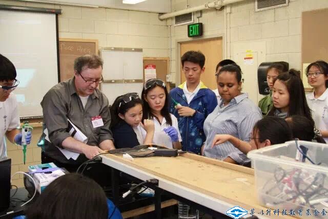 久久久精品国产亚洲成人满18免费网站