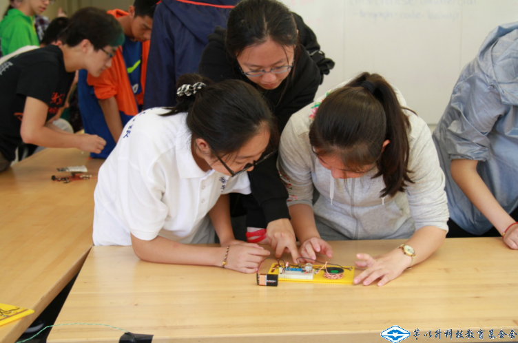 久久久精品国产亚洲成人满18免费网站