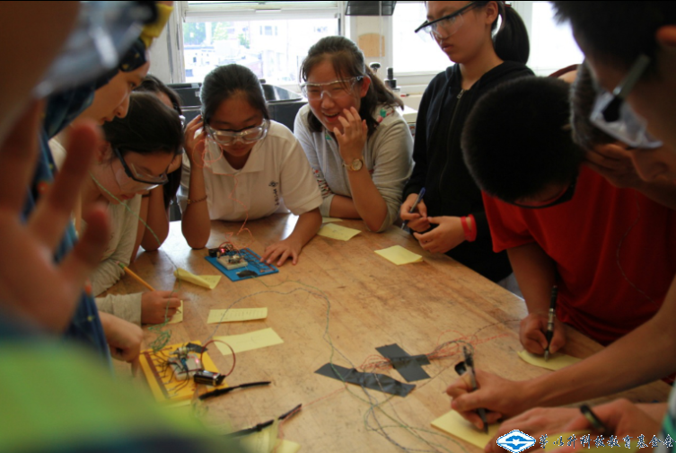 久久久精品国产亚洲成人满18免费网站