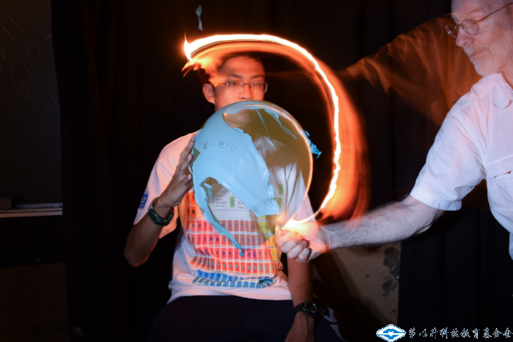 久久久精品国产亚洲成人满18免费网站