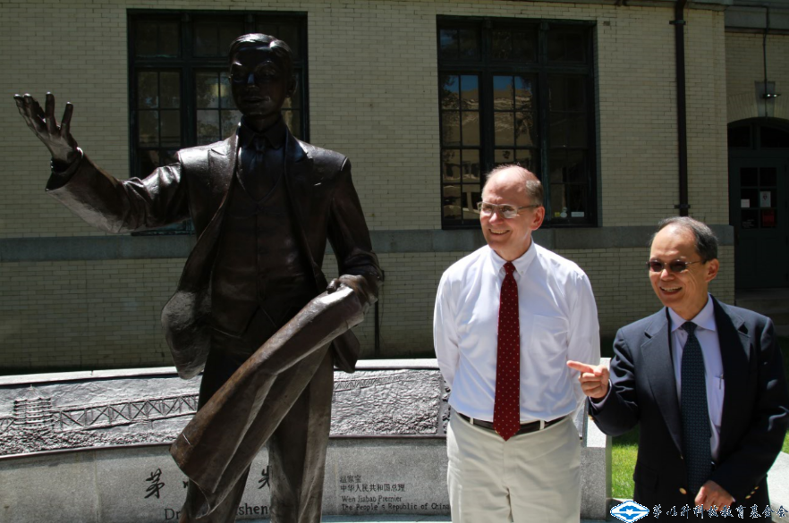 久久久精品国产亚洲成人满18免费网站