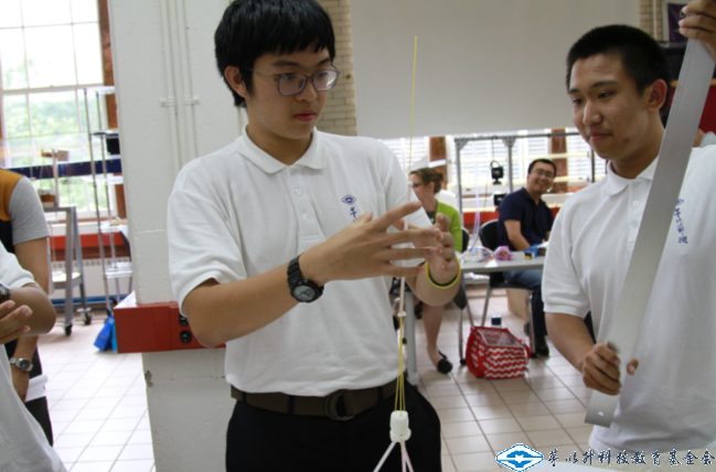 久久久精品国产亚洲成人满18免费网站