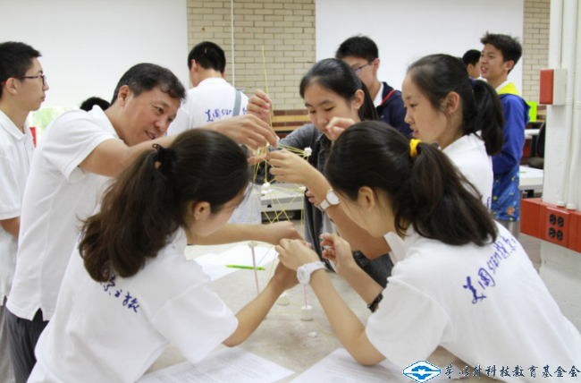 久久久精品国产亚洲成人满18免费网站