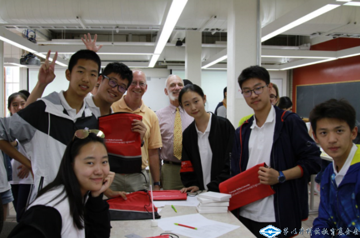 久久久精品国产亚洲成人满18免费网站