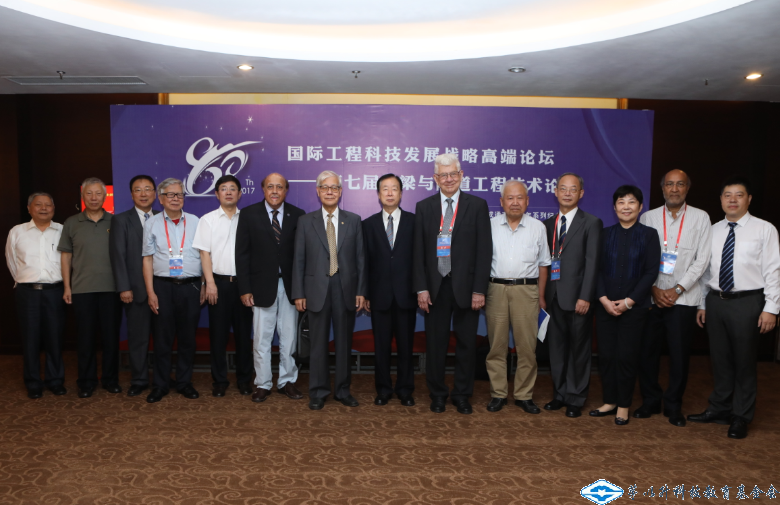 久久久精品国产亚洲成人满18免费网站