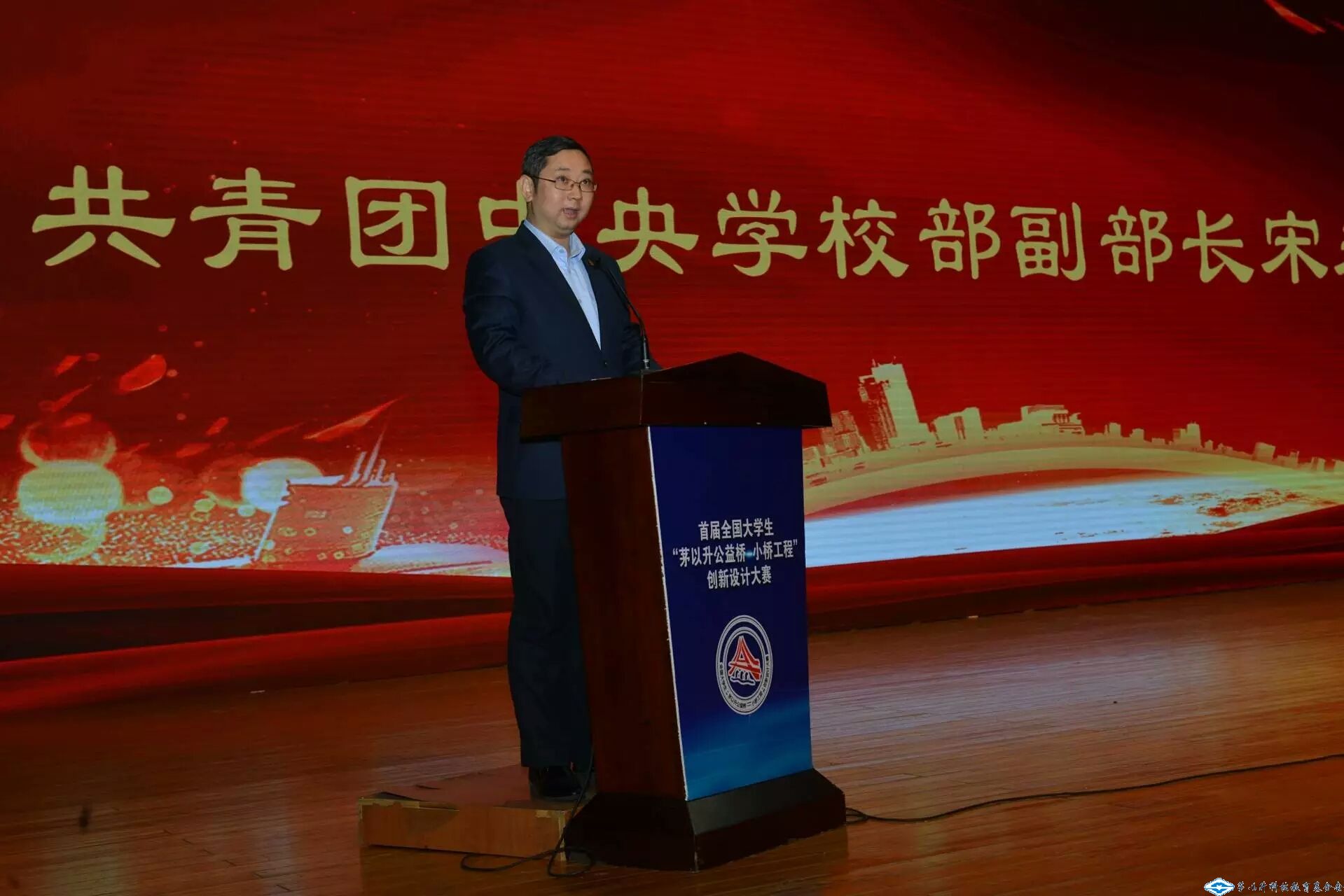 久久久精品国产亚洲成人满18免费网站