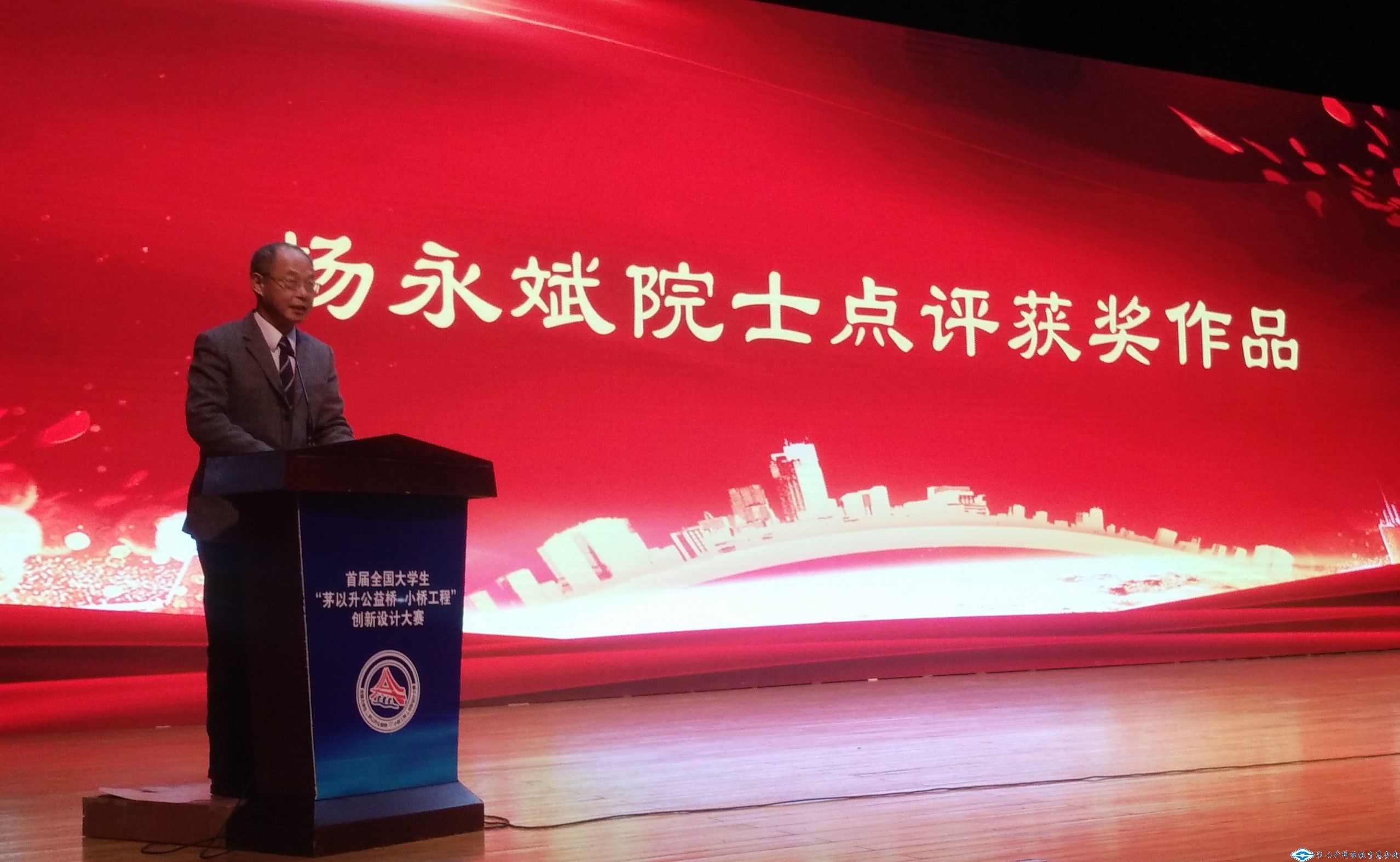 久久久精品国产亚洲成人满18免费网站