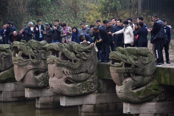 久久久精品国产亚洲成人满18免费网站