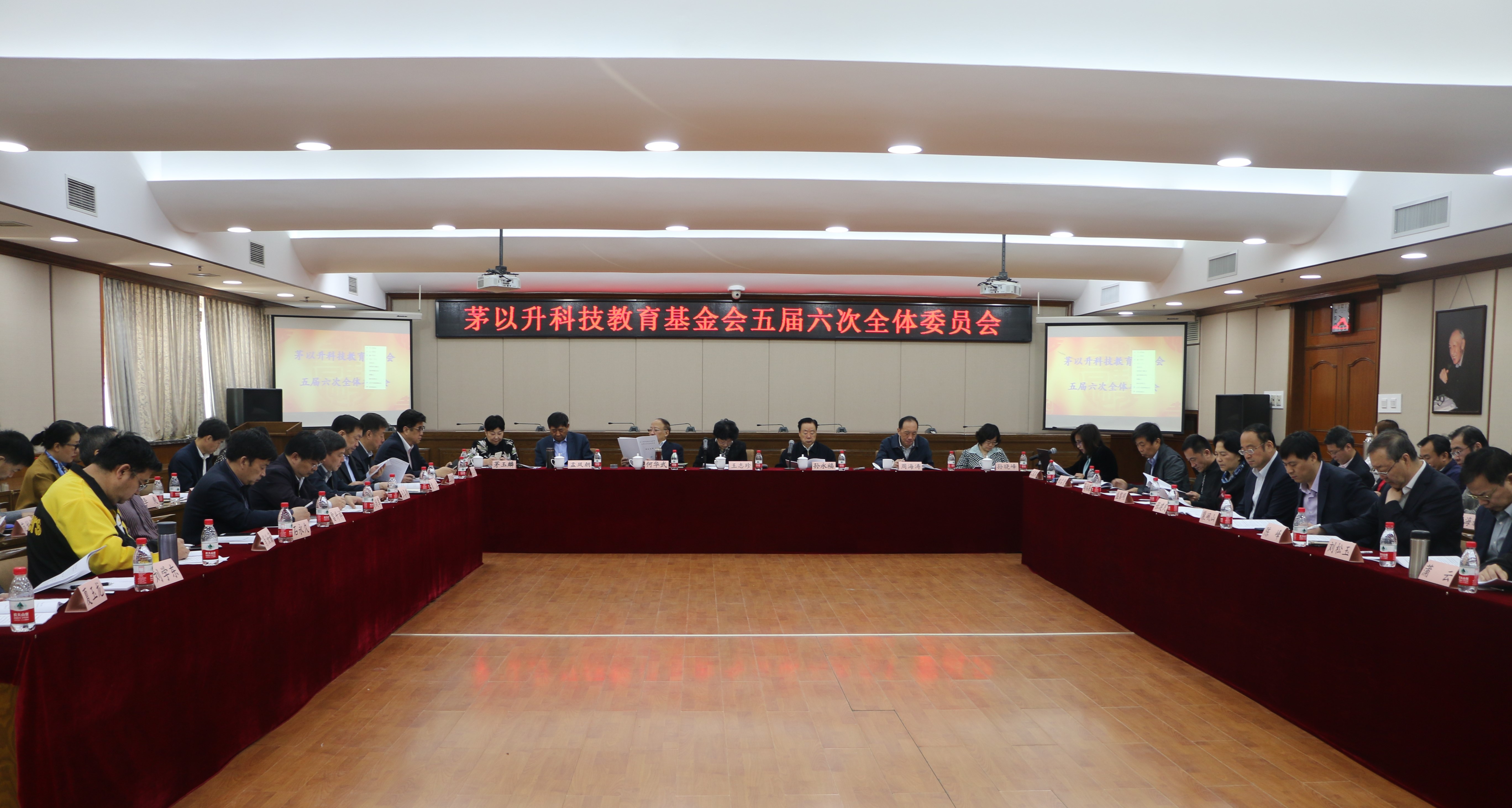 久久久精品国产亚洲成人满18免费网站