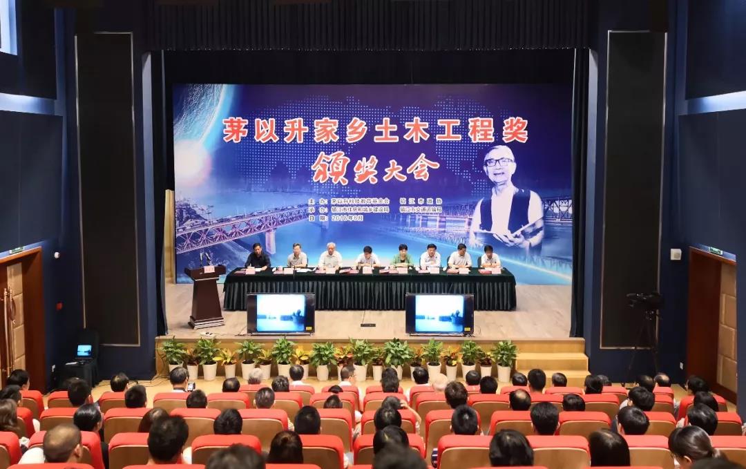 久久久精品国产亚洲成人满18免费网站