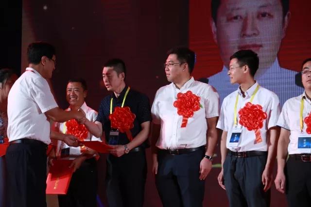 久久久精品国产亚洲成人满18免费网站