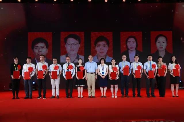 久久久精品国产亚洲成人满18免费网站