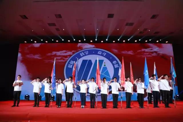 久久久精品国产亚洲成人满18免费网站