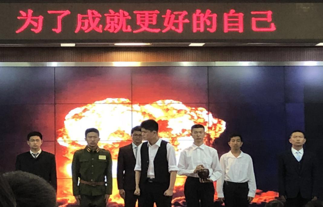 久久久精品国产亚洲成人满18免费网站