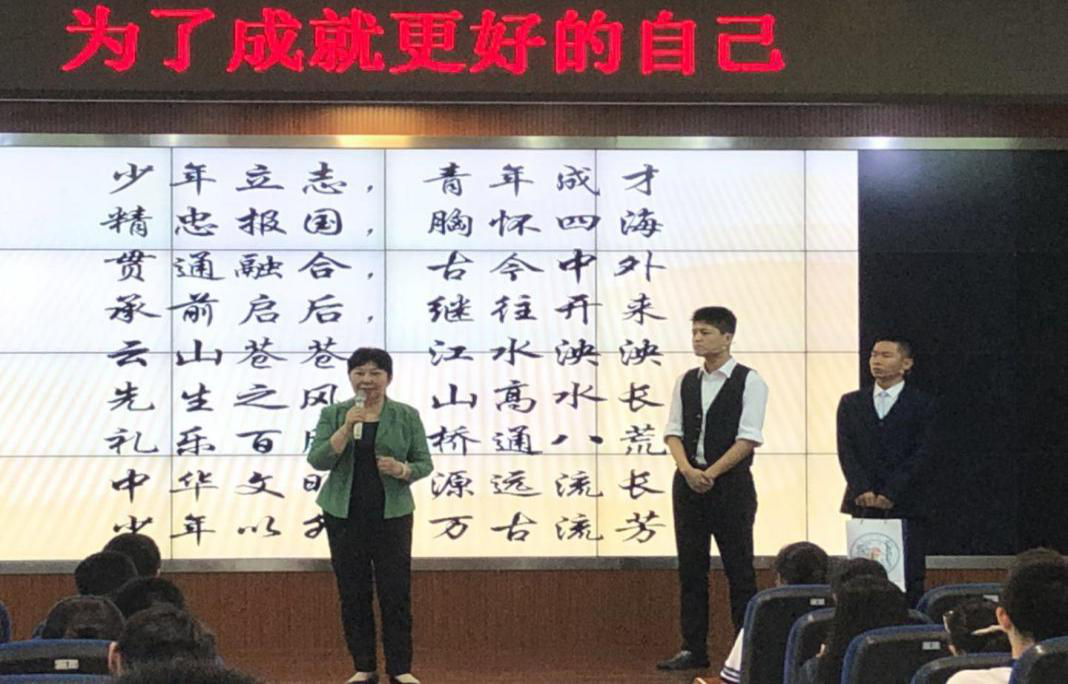 久久久精品国产亚洲成人满18免费网站