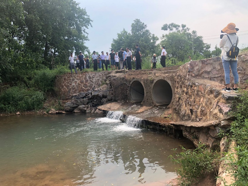 久久久精品国产亚洲成人满18免费网站