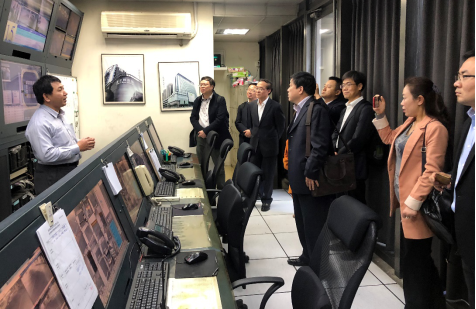 久久久精品国产亚洲成人满18免费网站